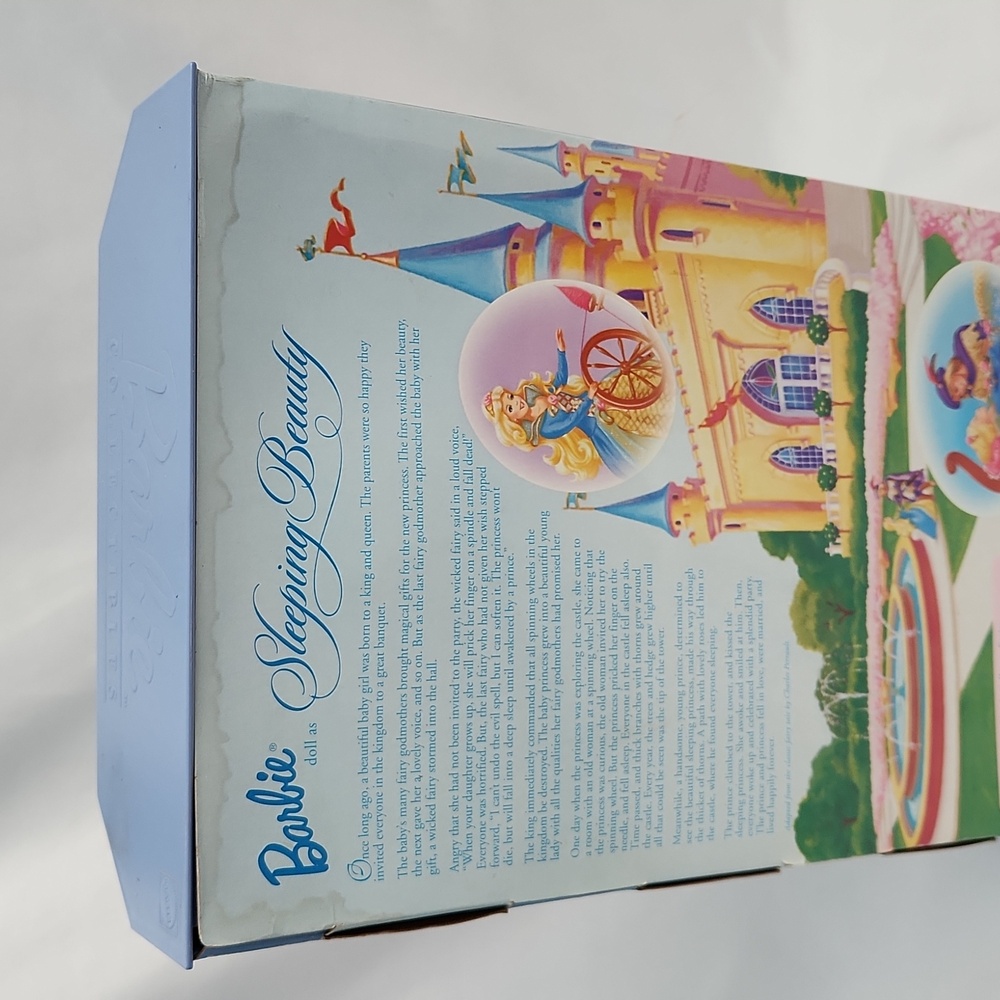 1998 Barbie as Sleeping Beauty - Picture 7 of 9